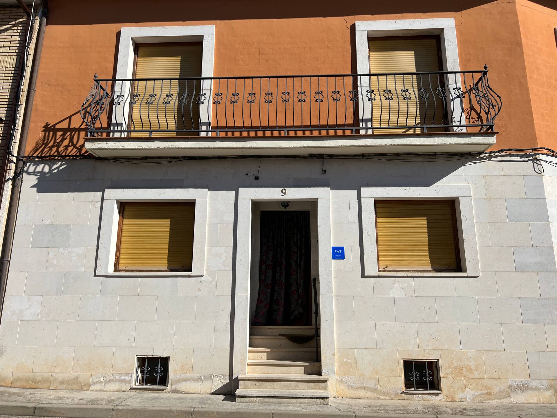 The hustle and bustle of Pesquera de Duero