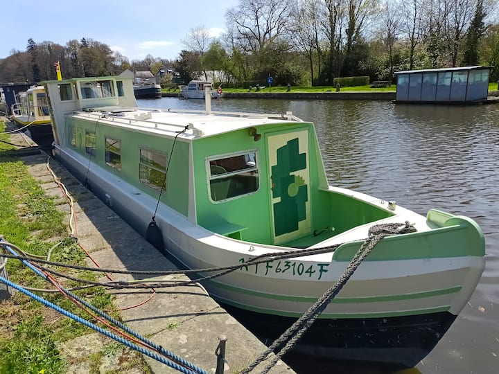 Narrow Boat Asiaq - Combourg