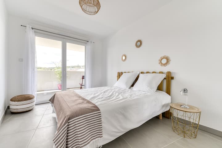 Habitación con un gran armario