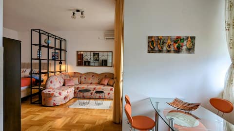 Top Airbnb: Citynest Studio Apartment in Topolica