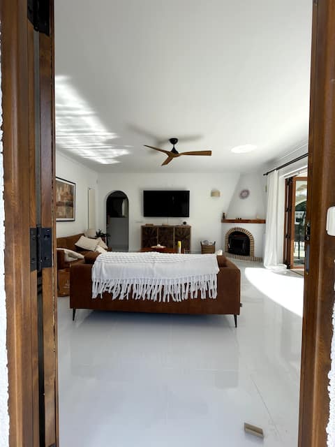 Popular Airbnb listing: Casa Juanita, 3 Bed Villa, Private Pool and Garden in Teulada