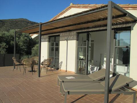 Apartment with a private terrace