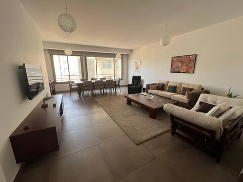 Modern bright central 2 bdr apt 24/7 electricity