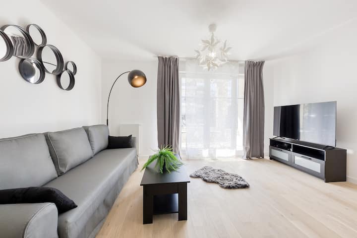3 rooms Standing 70 m² - RER B 20 min Paris