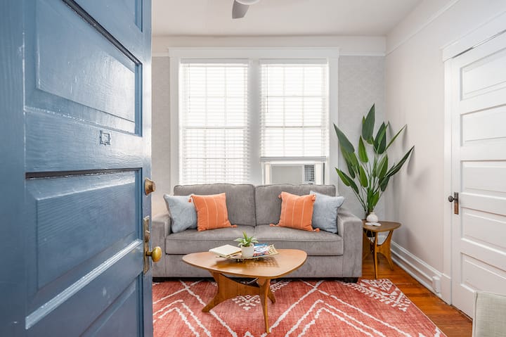 We are so excited for you to enjoy a mid century experience in the heart of the Historic District!