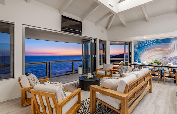 Mele Kai Kona - Luxe Oceanfront Property with Pool