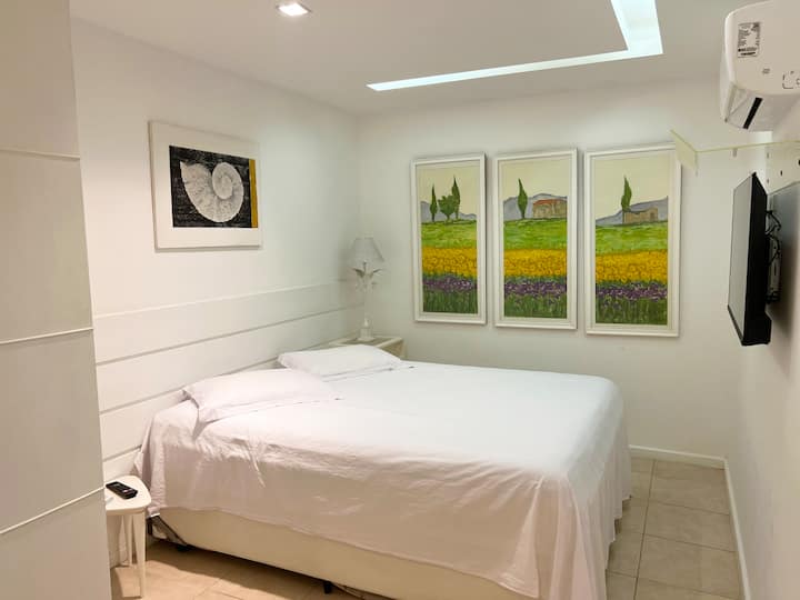 Bedroom 2 (Suite) - Double bed