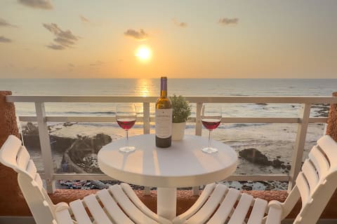 Ocean Front, enjoy remote work while surfing