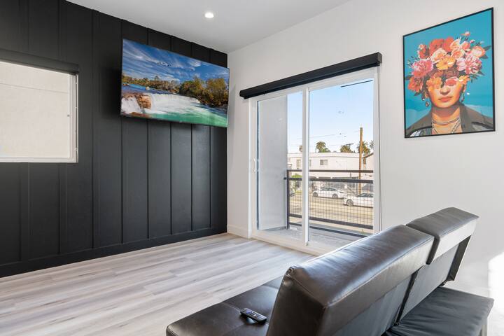 9BR Group Stay Mid City near USC gallery image 4