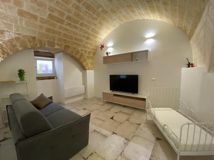 Mini apartment COUNTRY FLOWERS Tiny houses for Rent in Altamura, Puglia, Italy, Italy Airbnb