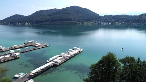 Popular Airbnb listing: Lakeview Apartment with Direct Beach Access in Sankt Kanzian Am Klopeiner See