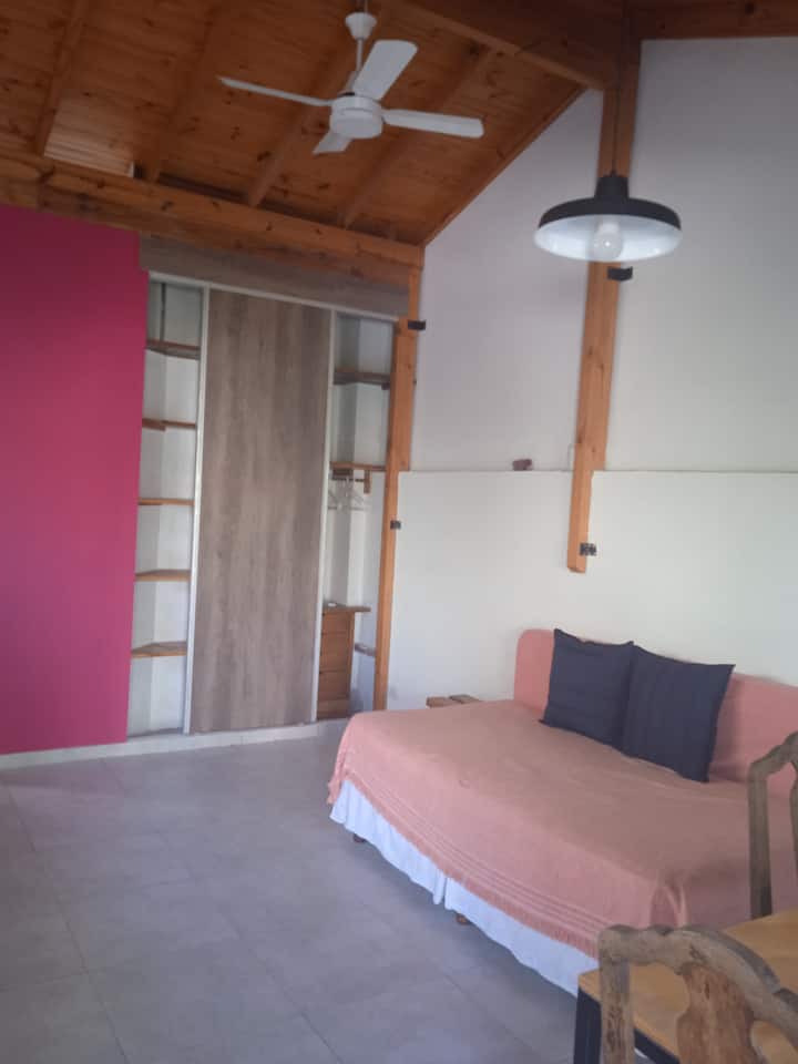 Ground-floor or upper studio with private entrance in Agronomía