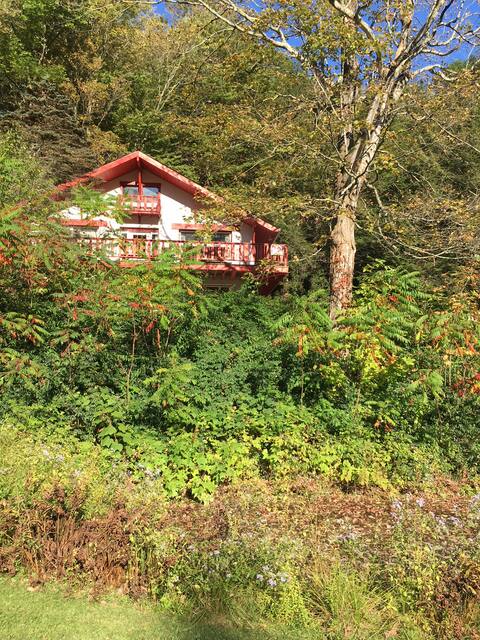 Alpine Four Season Lodge, Shandaken NY, sleeps 18