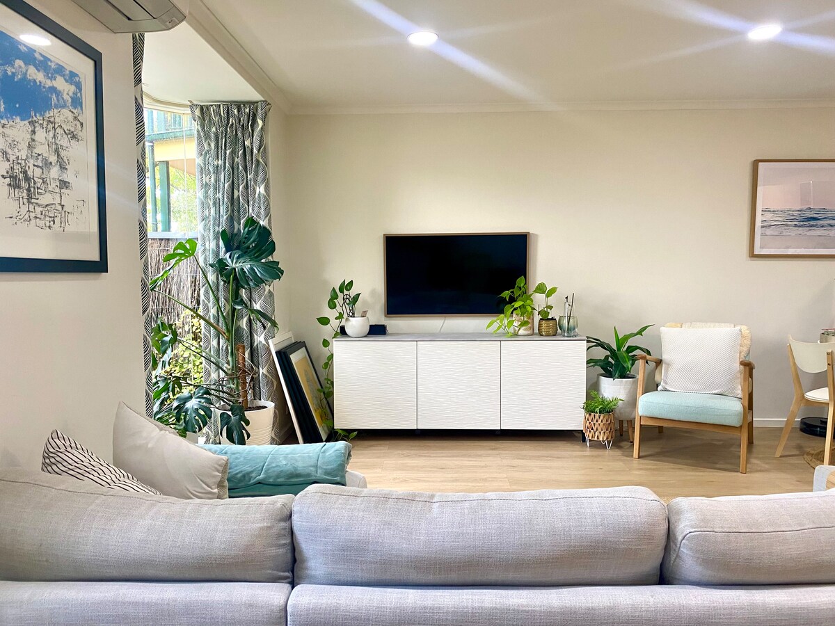 Popular Airbnb listing: Superb location near Adelaide Oval in North Adelaide