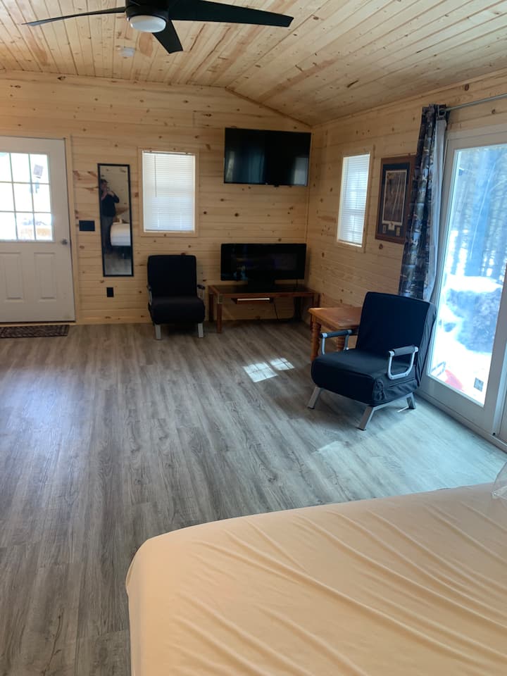 واي فاي في جميع أنحاء المقصورة مع تلفزيون ذكي ومدفأة كهربائية