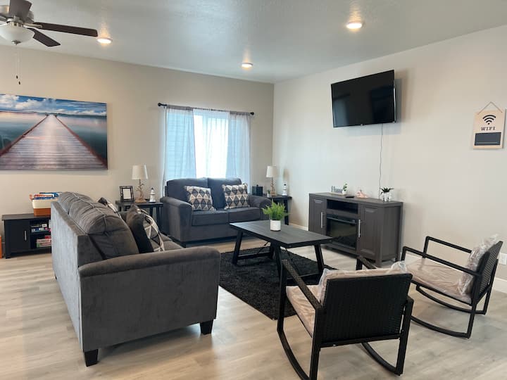 Brand new home 6 beds 3 1/2 bath Houses for Rent in Garden City, Utah