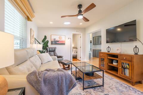 2BR Modern + Bright Home in Mineral Pool Resort!
