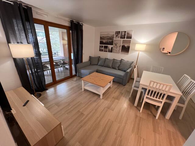 Riviera Eden Palac managed Airbnb listing 1