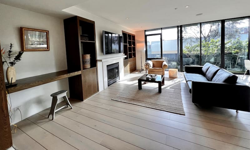 Two Level Luxe Townhouse