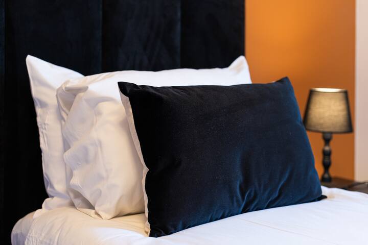 New 3bed with AirCon In Knightsbridge near Harrods gallery image 4