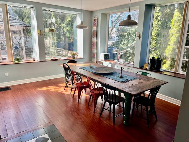 Downtown 4 Bedroom Garden Duplex in Historic Area gallery image 5