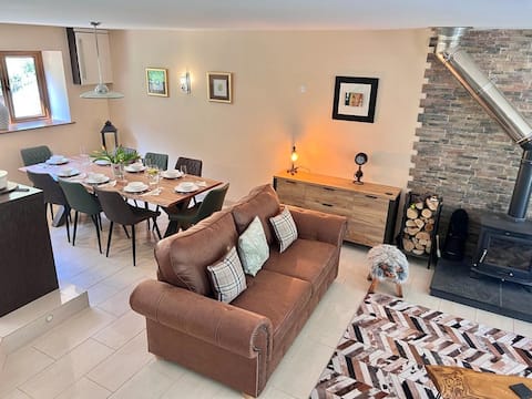 Tranquil Escape Old Forge Pumphouse| Pass The Keys