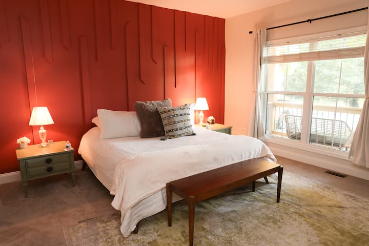 主层卧室-加大双人床