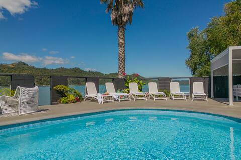 Waterfront Property,Solar Pool, Spa Pool, Kayaks