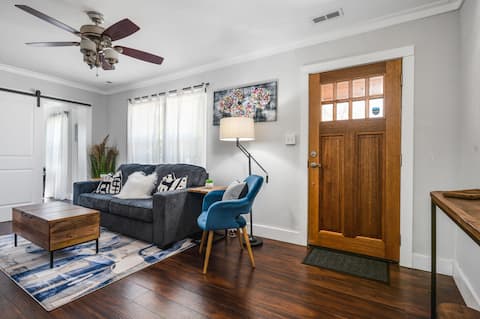 Popular Airbnb listing: Adorable Bungalow-East Atlanta in Gresham Park