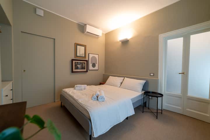 Втора главна спалня просторна