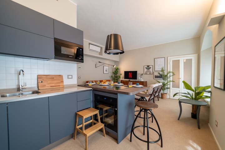 Luxury Apartment Brera 2 bedrooms and bathroom gallery image 4