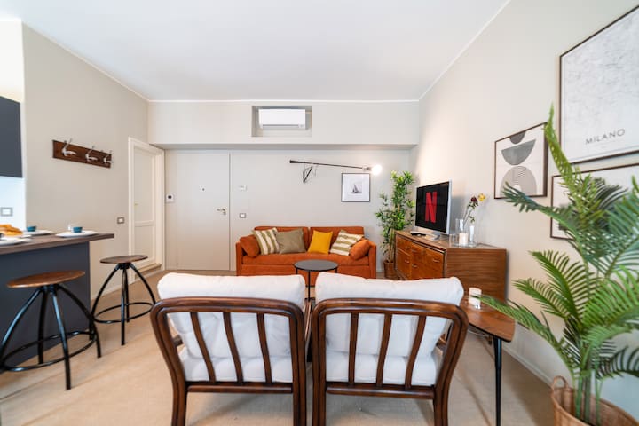 Luxury Apartment Brera 2 bedrooms and bathroom gallery image 3