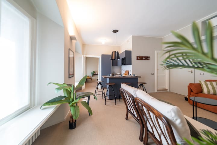Luxury Apartment Brera 2 bedrooms and bathroom gallery image 2