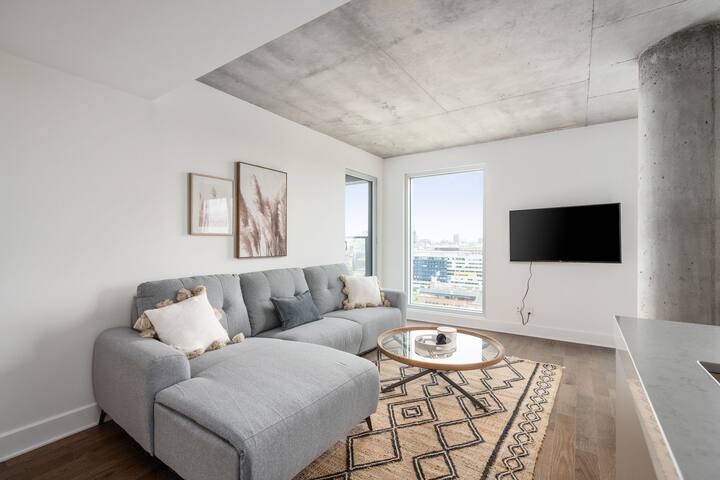 3 bedroom condo in Griffintown! gallery image 2