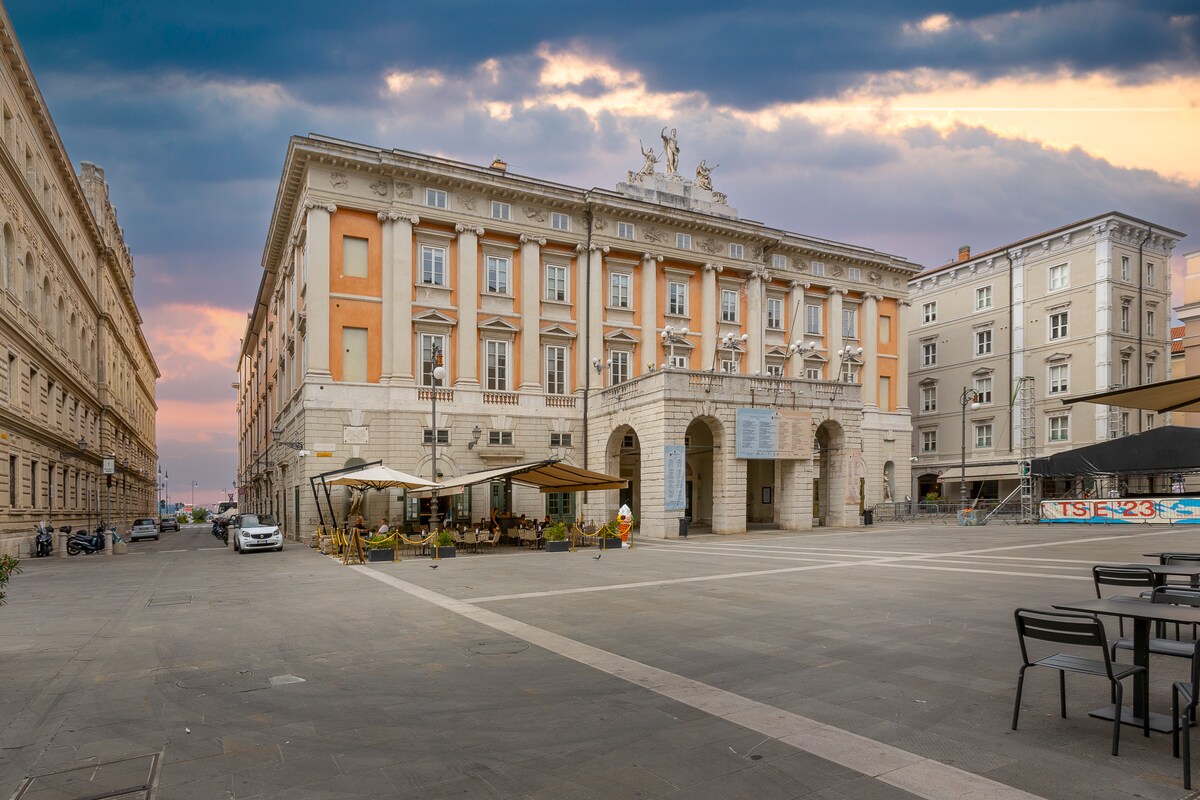 Apartments Trieste Centro I 1 - Apartments for Rent in Trieste,  Friuli-Venezia Giulia, Italy - Airbnb, image size:1200x800