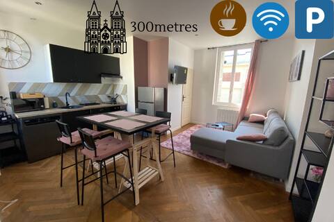 Pink Cosy, Charming Two-Room Apartment