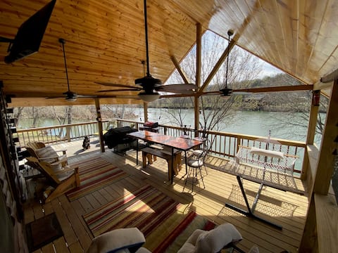 Rustic Cabin Huge Covered Deck