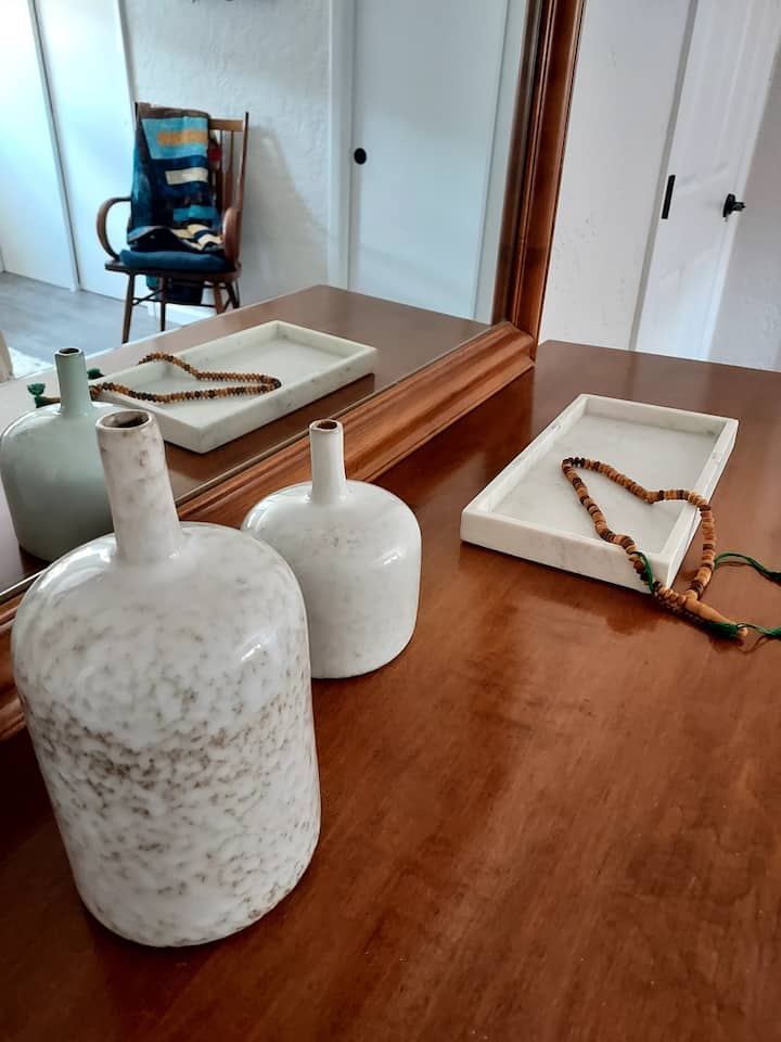 خزانة ملابس في غرفة النوم رقم1