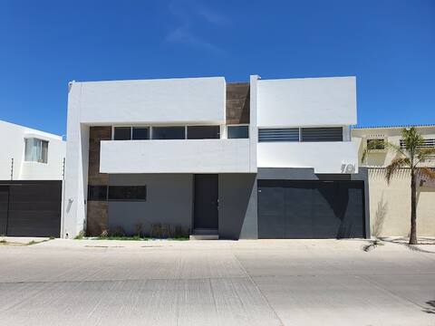 House La Rioja Aguascalientes