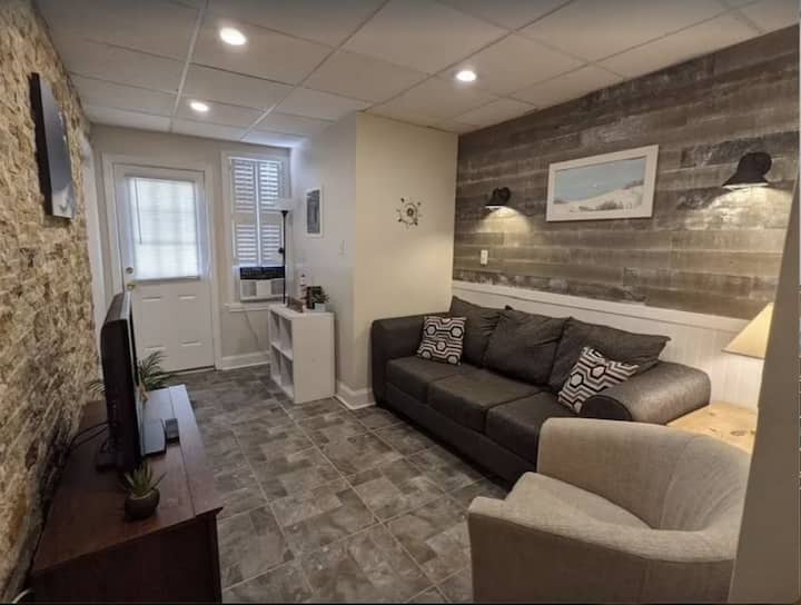 Beautiful 2 Bedroom 2 Bath Condo W/pool - Wildwood, NJ