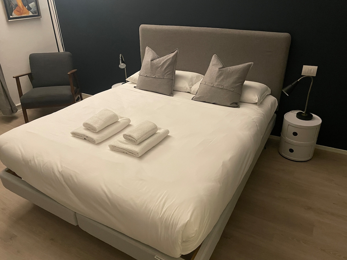 Поглед кон спална соба Дупли кревет - поглед кон двоен кревет 160x200 во собата