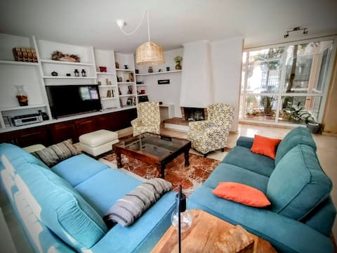 Popular Airbnb listing: Family-friendly villa with pool in Santa Pola in Santa Pola