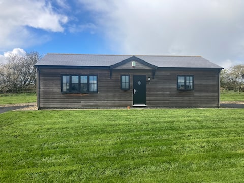 Abbey Hill cottages 1, lake, countryside views
