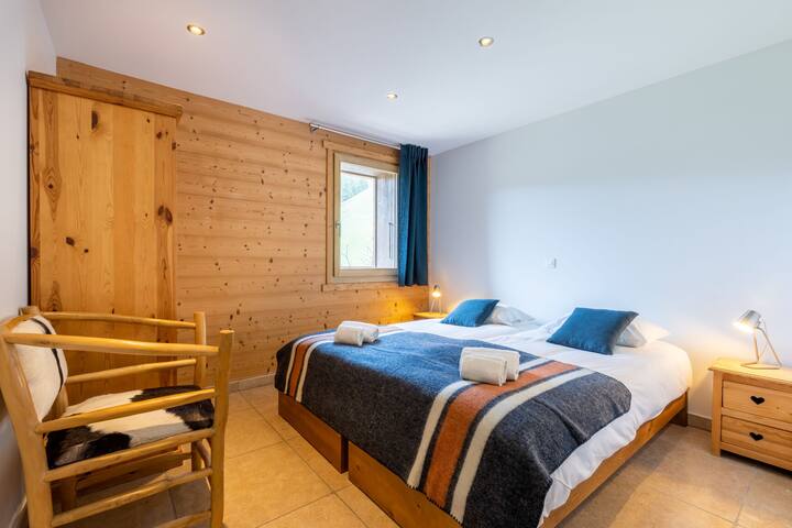 ห้องนอน 2 พร้อมเตียงเดี่ยว 2 เตียงขนาด 90X200