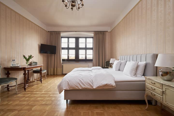 white room