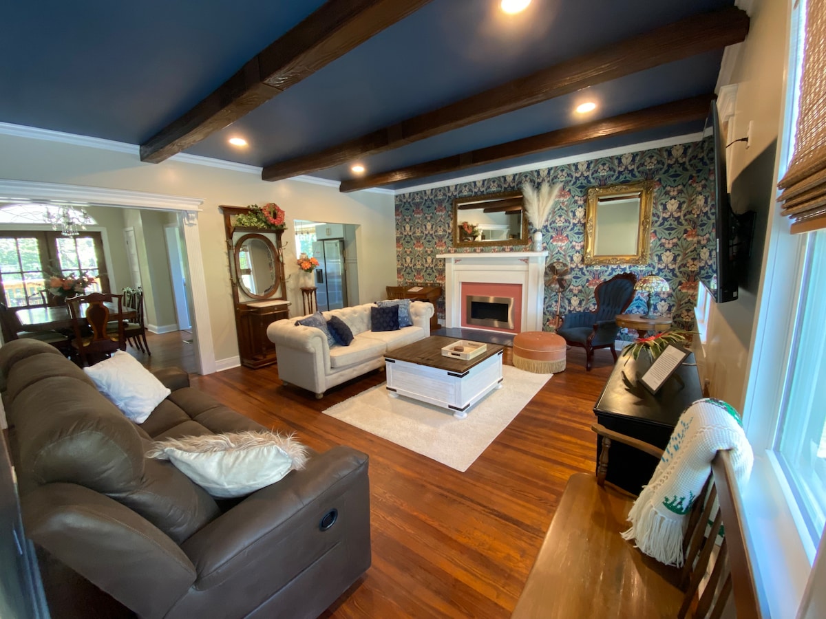 The Lovern House Houses for Rent in Haleyville, Alabama, United States Airbnb