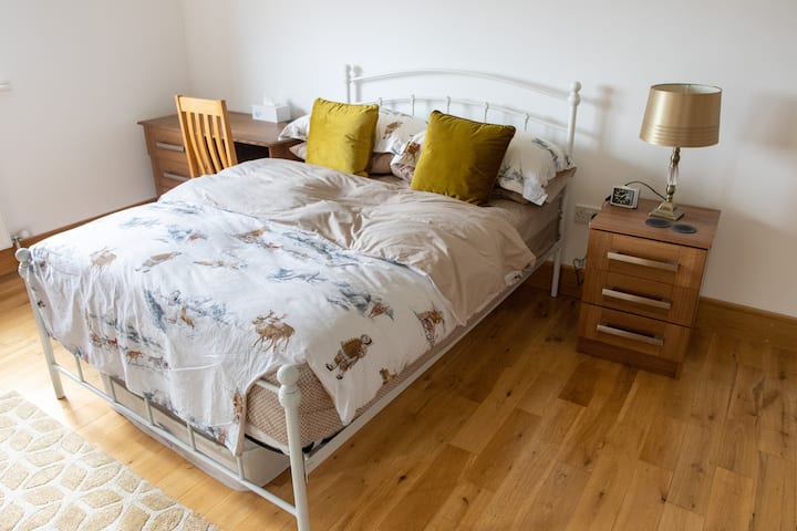 საძინებელი 4