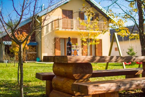 Tisa Holiday Home