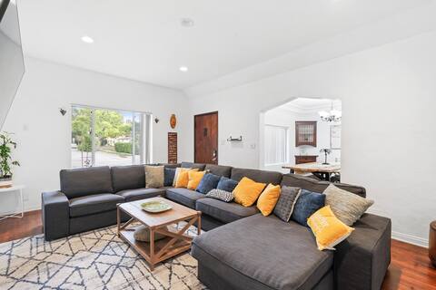 Historic Home by Hollywood w/Free Parking&Gameroom
