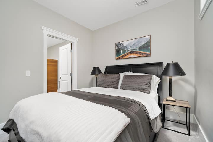 Спалня на долния етаж - двойно легло